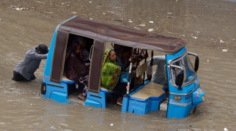 Fears of more flooding as Pakistan death toll crosses 1,400 